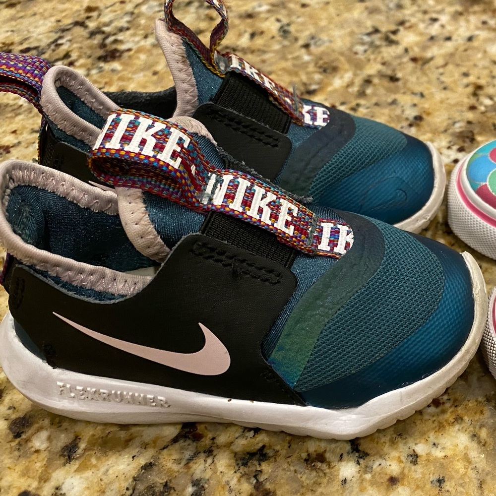 Nike Flex Runners